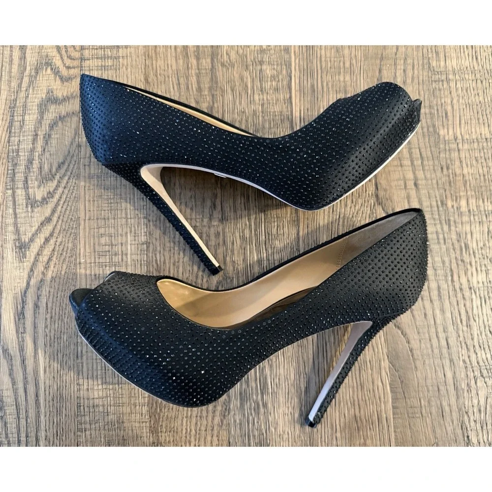 Badgley Mischka Kassidy ll Black Sequin 5 Inch Heel Platform Pumps Size 9